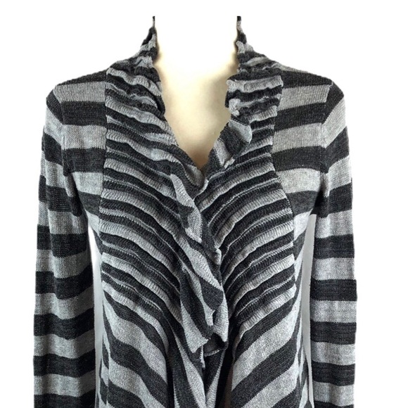 5/48 Gray Striped Ruffle Cardigan - Picture 2 of 8